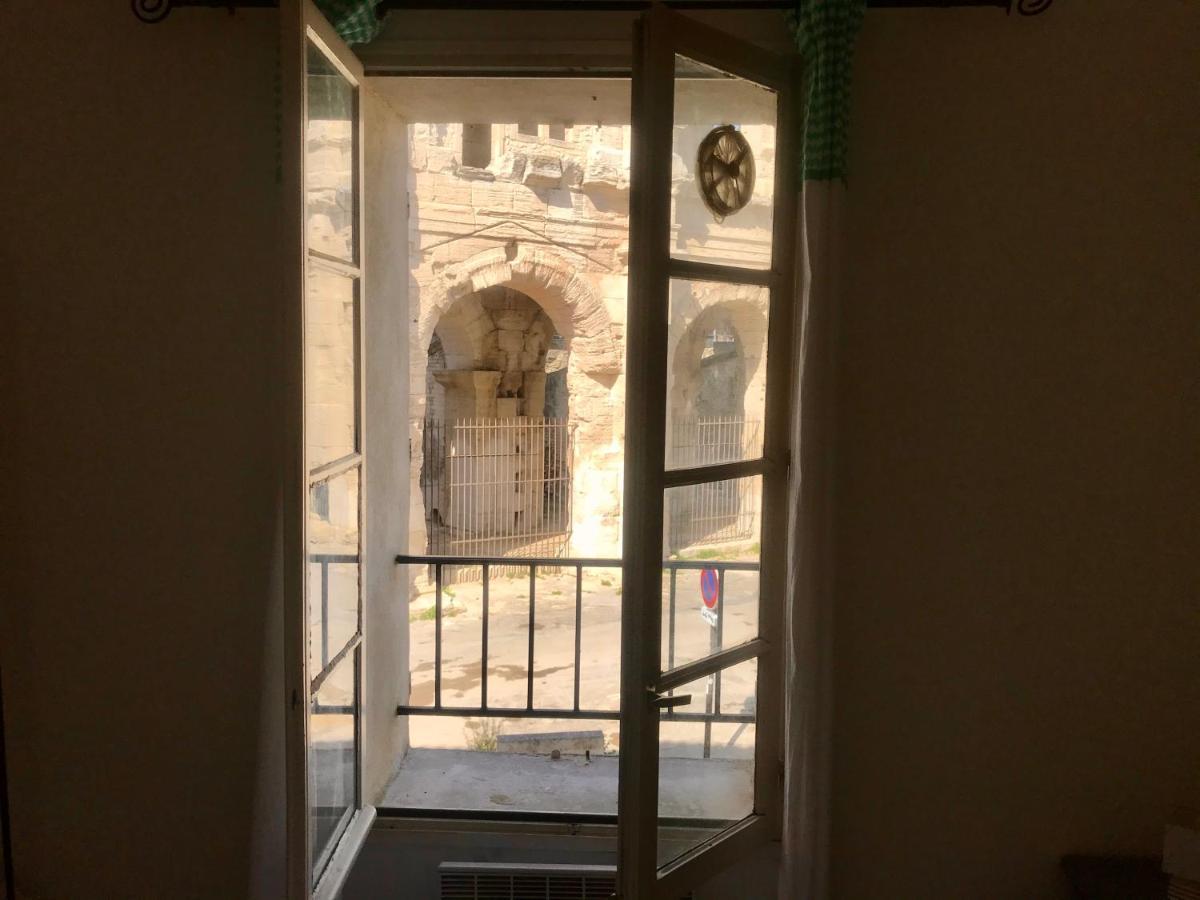 Réveil vue sur les Arènes Apartamento Arlés Exterior foto
